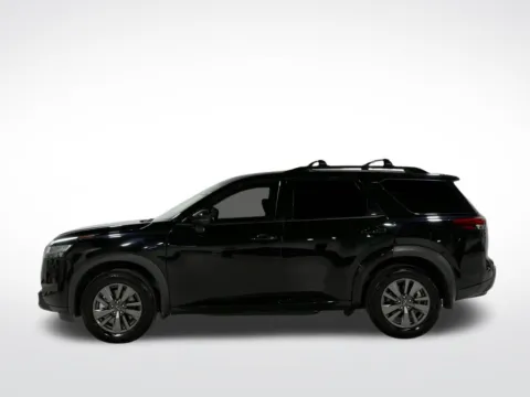 More photos of 2022 Nissan Pathfinder SV at Dream Work Automotive, NC