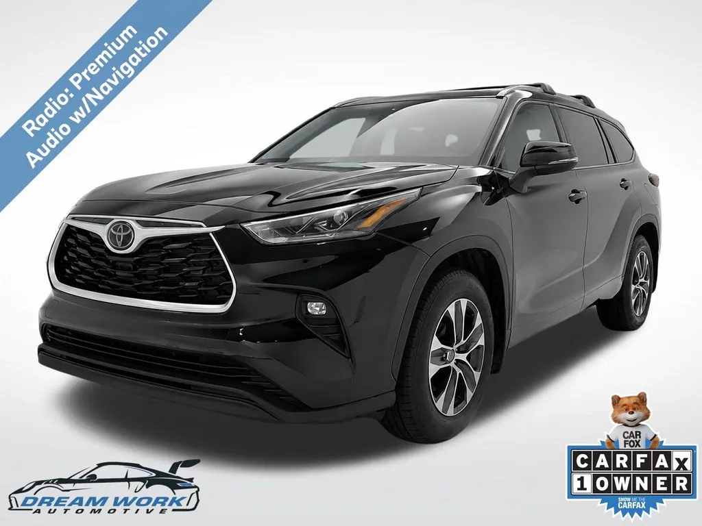 Black 2022 Toyota Highlander XLE for sale in Charlotte, NC