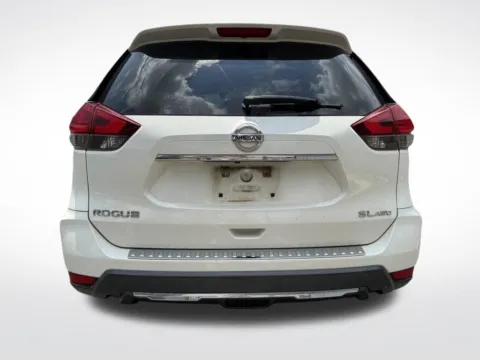 More photos of 2017 Nissan Rogue SL at Dream Work Automotive, NC