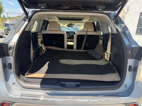 More photos of 2021 Toyota Highlander Hybrid Platinum at Dream Work Automotive, NC
