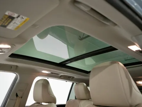 More photos of 2021 Toyota Highlander Hybrid Platinum at Dream Work Automotive, NC