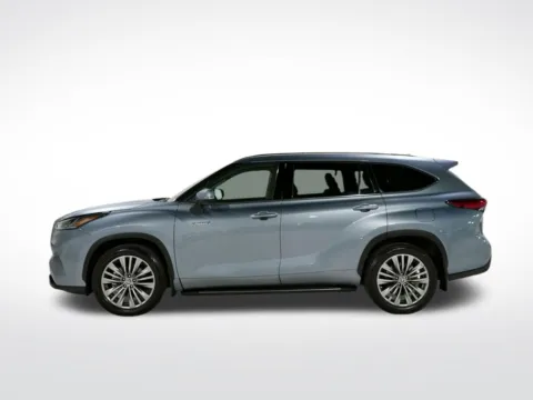More photos of 2021 Toyota Highlander Hybrid Platinum at Dream Work Automotive, NC