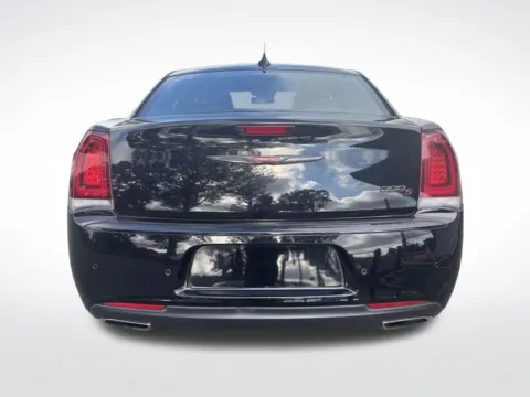 More photos of 2022 Chrysler 300 S at Dream Work Automotive, NC