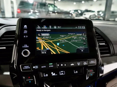 More photos of 2019 Honda Odyssey Elite at Dream Work Automotive, NC
