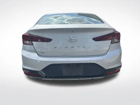 More photos of 2019 Hyundai Elantra SE at Dream Work Automotive, NC