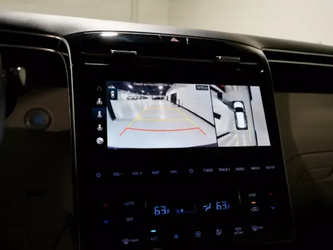More photos of 2023 Hyundai Tucson Limited at Dream Work Automotive, NC