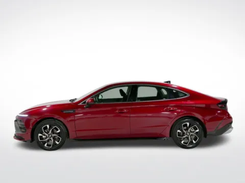 More photos of 2025 Hyundai Sonata SEL at Dream Work Automotive, NC