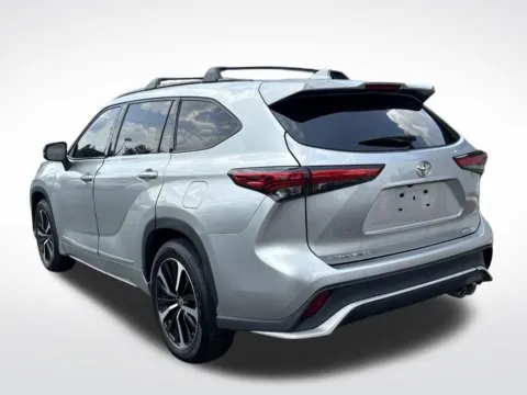 More photos of 2021 Toyota Highlander XSE at Dream Work Automotive, NC