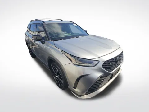 More photos of 2021 Toyota Highlander XSE at Dream Work Automotive, NC