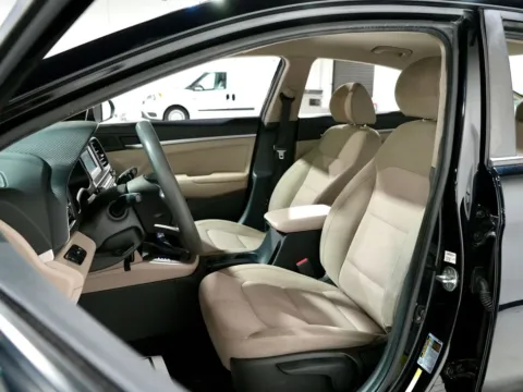 Another view of 2020 Hyundai Elantra SE for sale in Charlotte, NC at Dream Work Automotive