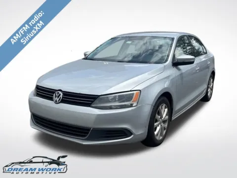 Silver 2014 Volkswagen Jetta 1.8T SE for sale in Charlotte, NC