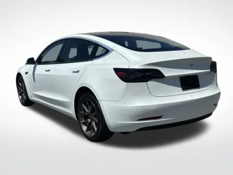 More photos of 2020 Tesla Model 3 Standard Range Plus at Dream Work Automotive, NC