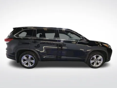 More photos of 2018 Toyota Highlander Limited at Dream Work Automotive, NC