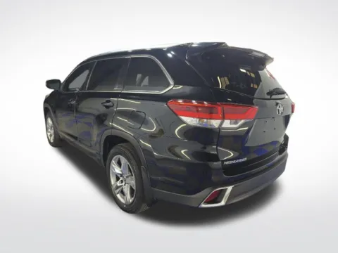 More photos of 2018 Toyota Highlander Limited at Dream Work Automotive, NC