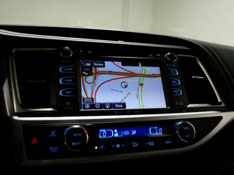 More photos of 2018 Toyota Highlander Limited at Dream Work Automotive, NC