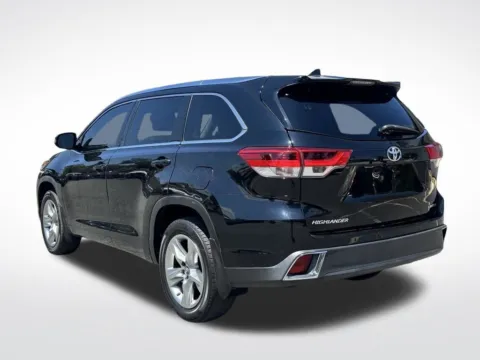 More photos of 2018 Toyota Highlander Limited at Dream Work Automotive, NC