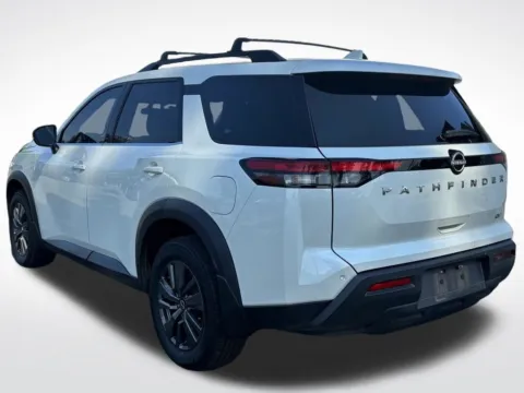 More photos of 2022 Nissan Pathfinder SV at Dream Work Automotive, NC