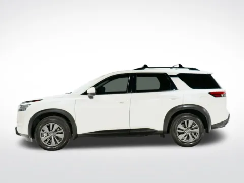 More photos of 2022 Nissan Pathfinder SV at Dream Work Automotive, NC
