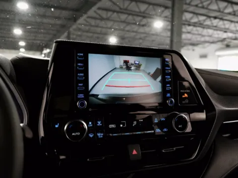 More photos of 2022 Toyota Highlander XSE at Dream Work Automotive, NC