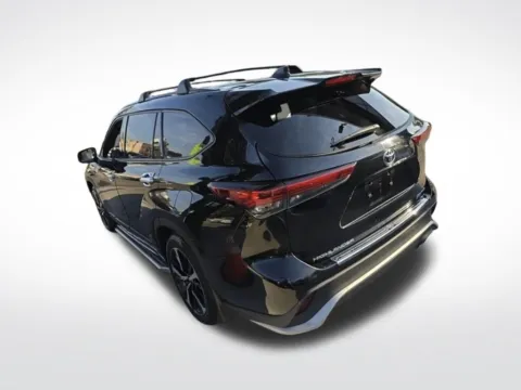 More photos of 2022 Toyota Highlander XSE at Dream Work Automotive, NC
