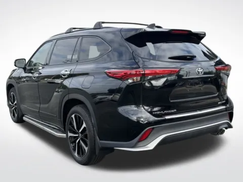 More photos of 2022 Toyota Highlander XSE at Dream Work Automotive, NC