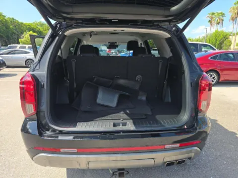 More photos of 2023 Hyundai Palisade SEL at Dream Work Automotive, NC