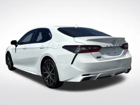 More photos of 2023 Toyota Camry SE at Dream Work Automotive, NC