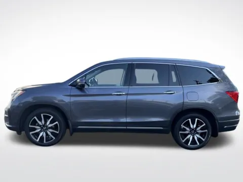 Photos of 2020 Honda Pilot Touring for sale in Charlotte, NC at Dream Work Automotive
