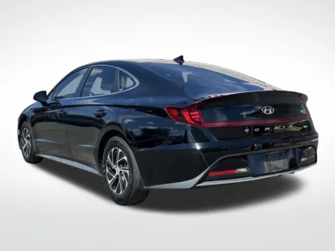 More photos of 2023 Hyundai Sonata Hybrid Blue at Dream Work Automotive, NC