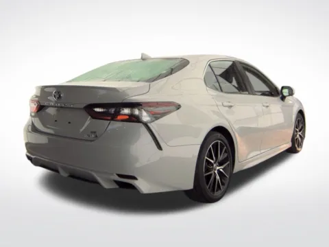 More photos of 2023 Toyota Camry Hybrid SE at Dream Work Automotive, NC