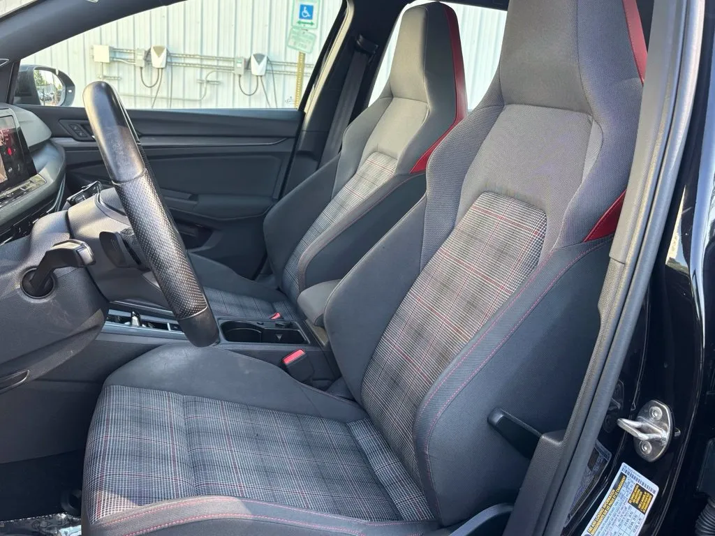 2022 Volkswagen Golf GTI SE - Photo 7