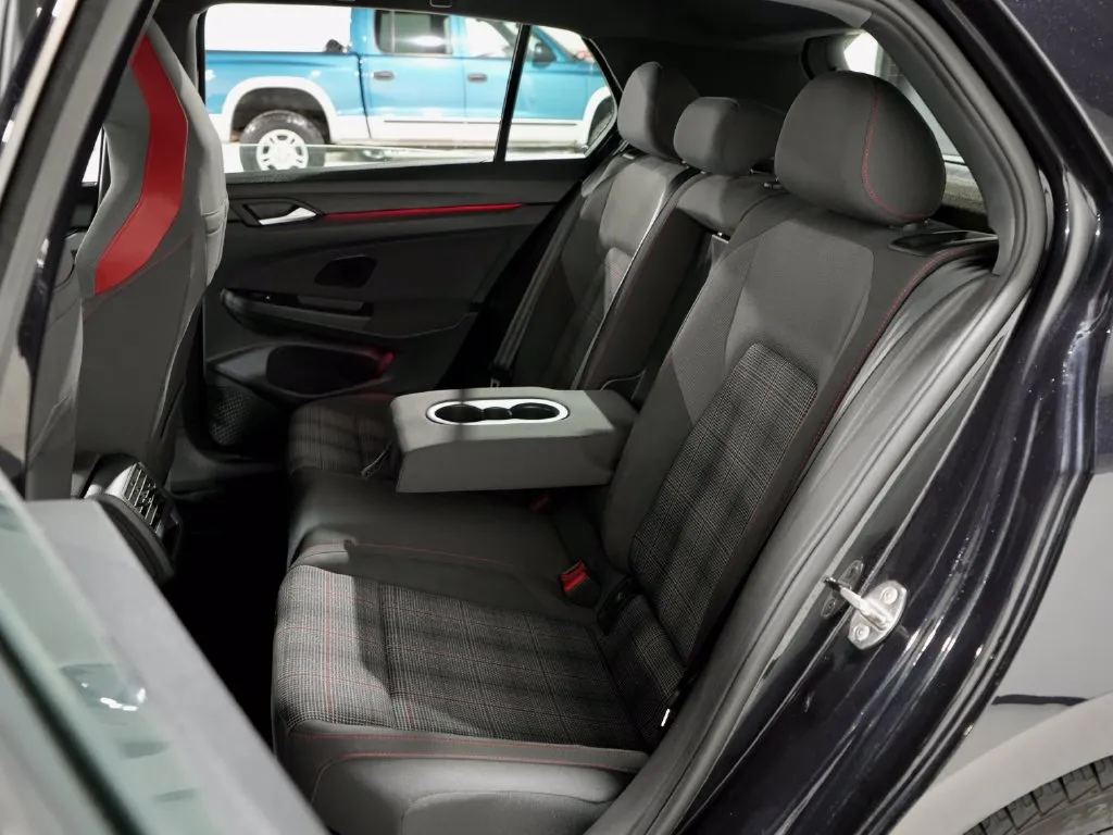 2022 Volkswagen Golf GTI SE - Photo 30