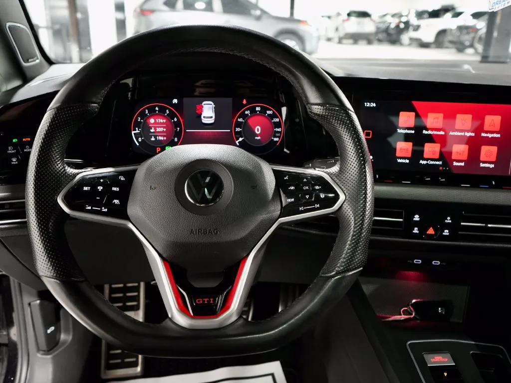 2022 Volkswagen Golf GTI SE - Photo 17