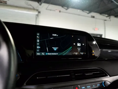 More photos of 2021 Hyundai Palisade Limited at Dream Work Automotive, NC