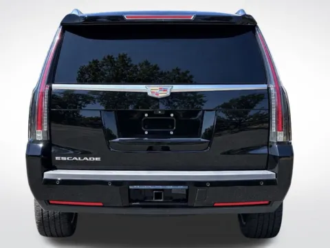 More photos of 2018 Cadillac Escalade Platinum Edition at Dream Work Automotive, NC
