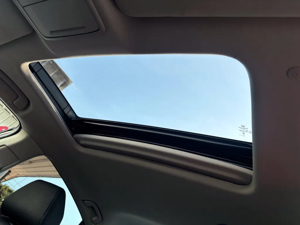 2023 Honda Accord EX - Photo 12