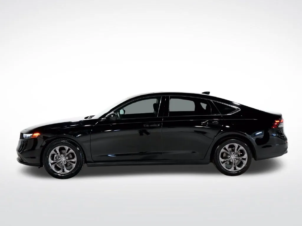 2023 Honda Accord EX - Photo 6