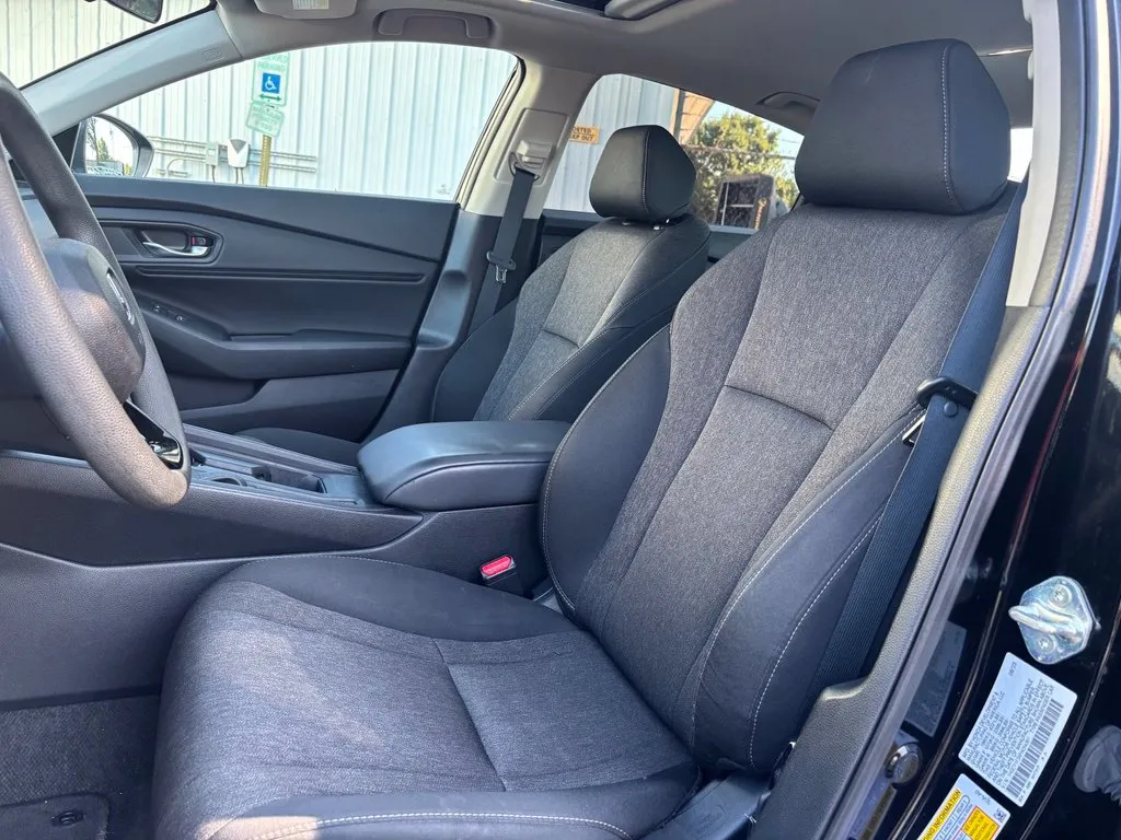 2023 Honda Accord EX - Photo 7