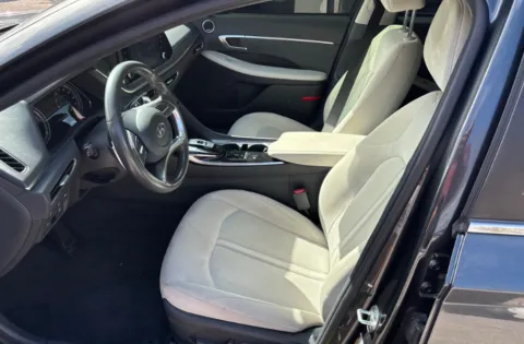 More photos of 2021 Hyundai Sonata Hybrid SEL at Dream Work Automotive, NC