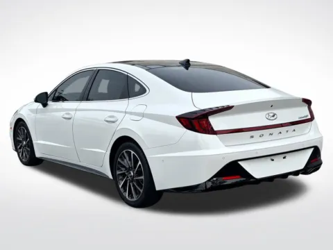 More photos of 2022 Hyundai Sonata Limited at Dream Work Automotive, NC