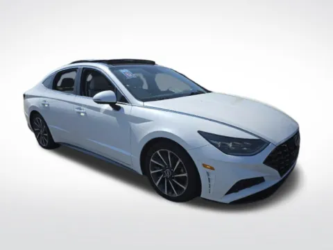 More photos of 2022 Hyundai Sonata Limited at Dream Work Automotive, NC