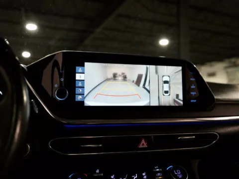 More photos of 2022 Hyundai Sonata Limited at Dream Work Automotive, NC