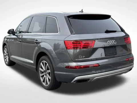 More photos of 2019 Audi Q7 45 SE Premium Plus at Dream Work Automotive, NC