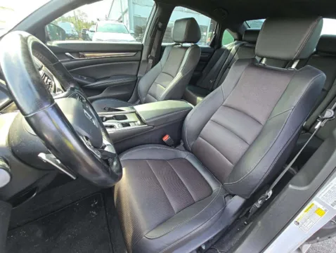 More photos of 2019 Honda Accord Sport at Dream Work Automotive, NC