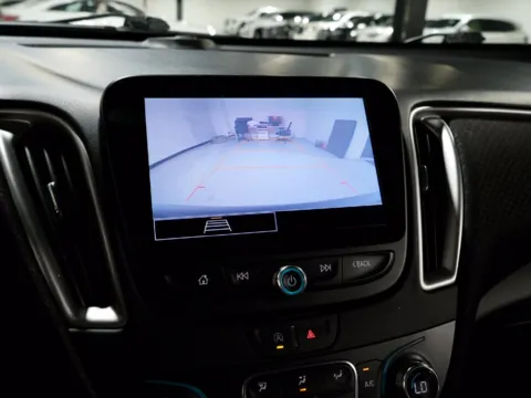 More photos of 2022 Chevrolet Malibu LT at Dream Work Automotive, NC