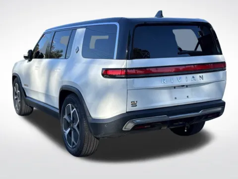 More photos of 2023 Rivian R1S Adventure Quad Motor Large Pack at Dream Work Automotive, NC