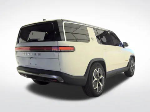More photos of 2023 Rivian R1S Adventure Quad Motor Large Pack at Dream Work Automotive, NC