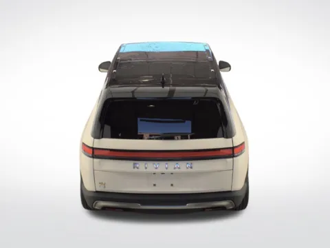 More photos of 2023 Rivian R1S Adventure Quad Motor Large Pack at Dream Work Automotive, NC