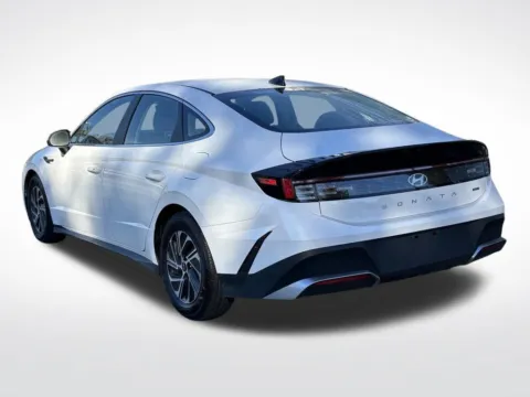More photos of 2026 Hyundai Sonata Hybrid Blue at Dream Work Automotive, NC