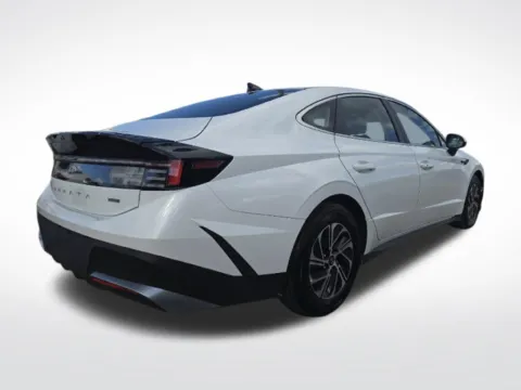 More photos of 2026 Hyundai Sonata Hybrid Blue at Dream Work Automotive, NC